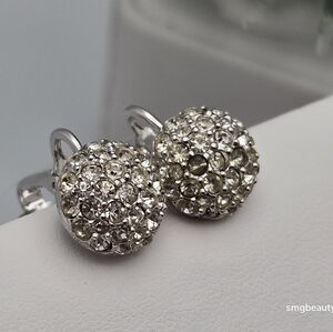 ✨2/$10✨ Silver-Tone Rhinestone Cluster Clip-On Earrings Small 3/4''